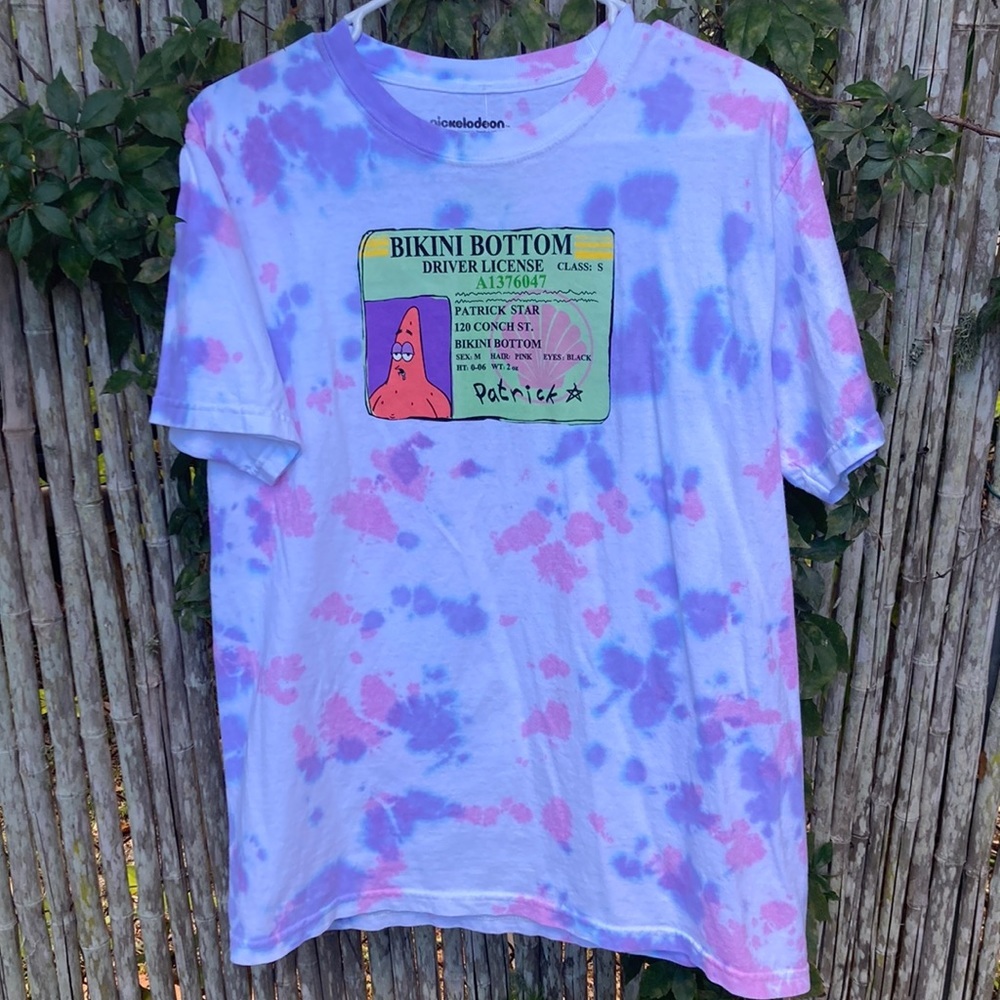 Nickelodeon sponge bob square pants tshirt m